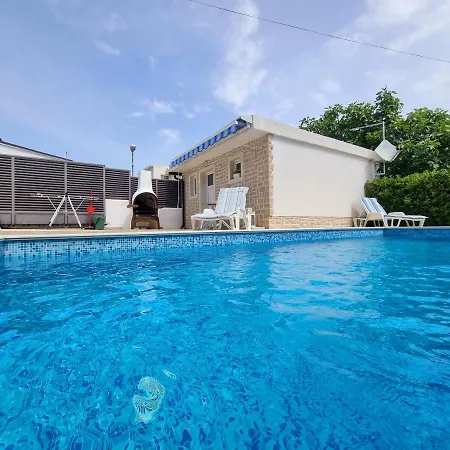 Ara-zarok Holiday home