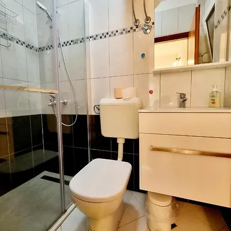 Ara-zarok Ferienhaus Baška