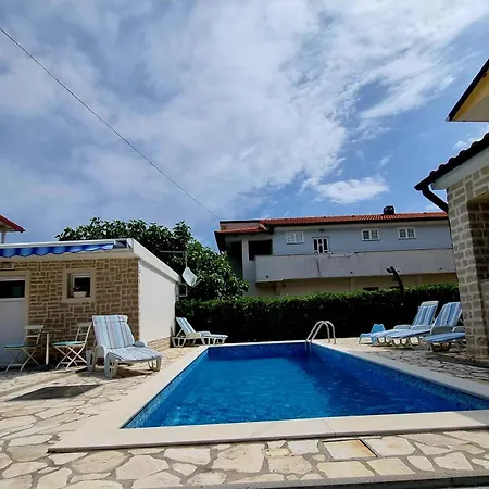 Ferienhaus Ara-zarok Baška