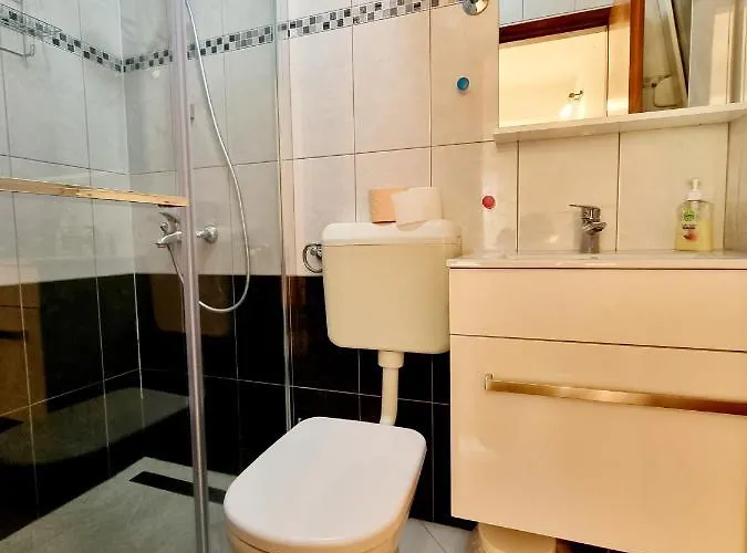 Ara-zarok Ferienhaus Baška