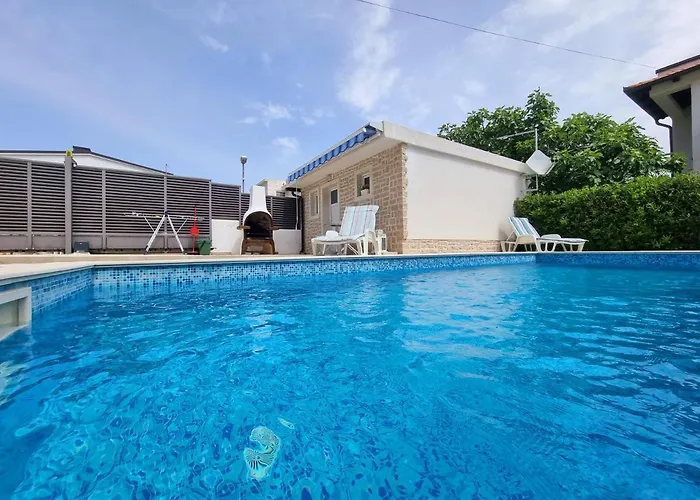 Ara-zarok Ferienhaus